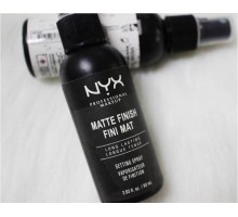 Фиксирующий спрей для макияжа NYX Professional Makeup Dewy Finish Fini Veloute